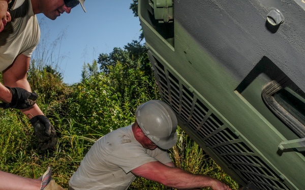 During “Hotel 8” school Active Duty, National Guard and Reserve soldiers train on advanced vehicle recovery