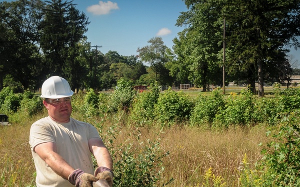 During “Hotel 8” school Active Duty, National Guard and Reserve soldiers train on advanced vehicle recovery
