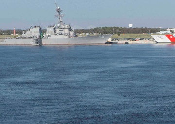 USS Iwo Jima (LHD 7) performs small boat operations
