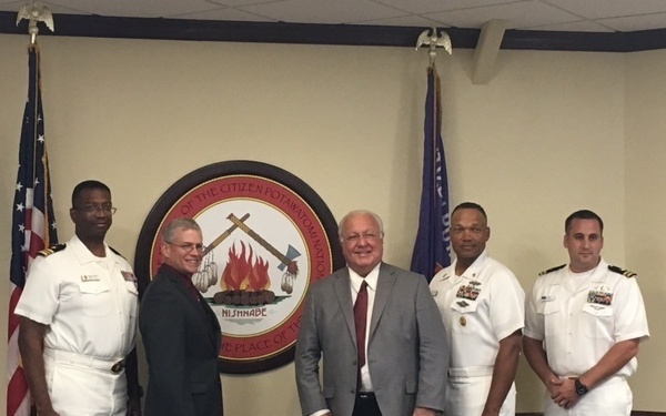 COMNAVMETOCCOM DCOM Gets Back to Roots
