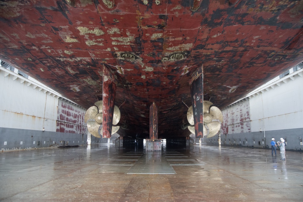 USS Makin Island (LHD 8) Enters Dry Dock