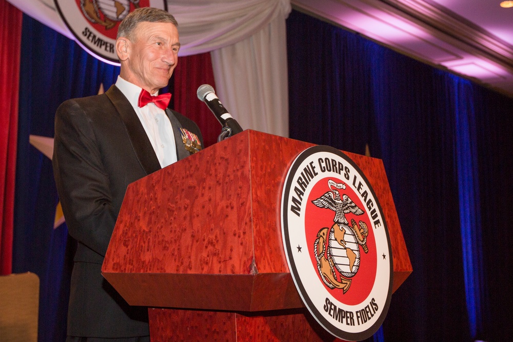 CMC Attends 37th Annual Modern Day Marine Grand Banquet