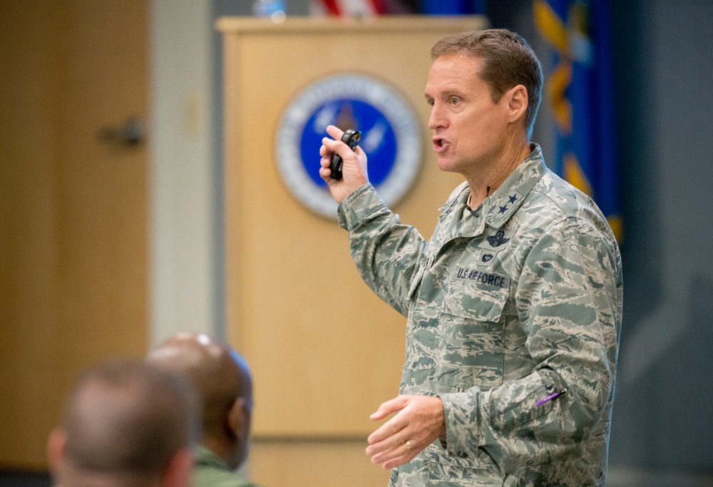 Acting DDANG addresses ANG squadron commanders course