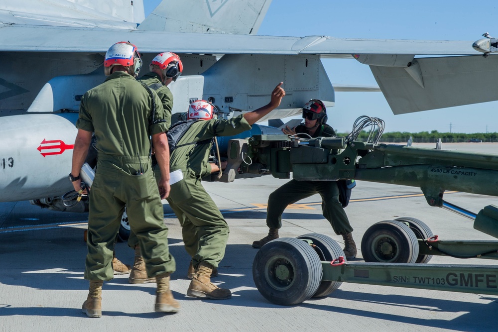 F/A-18 Hornet Hotload