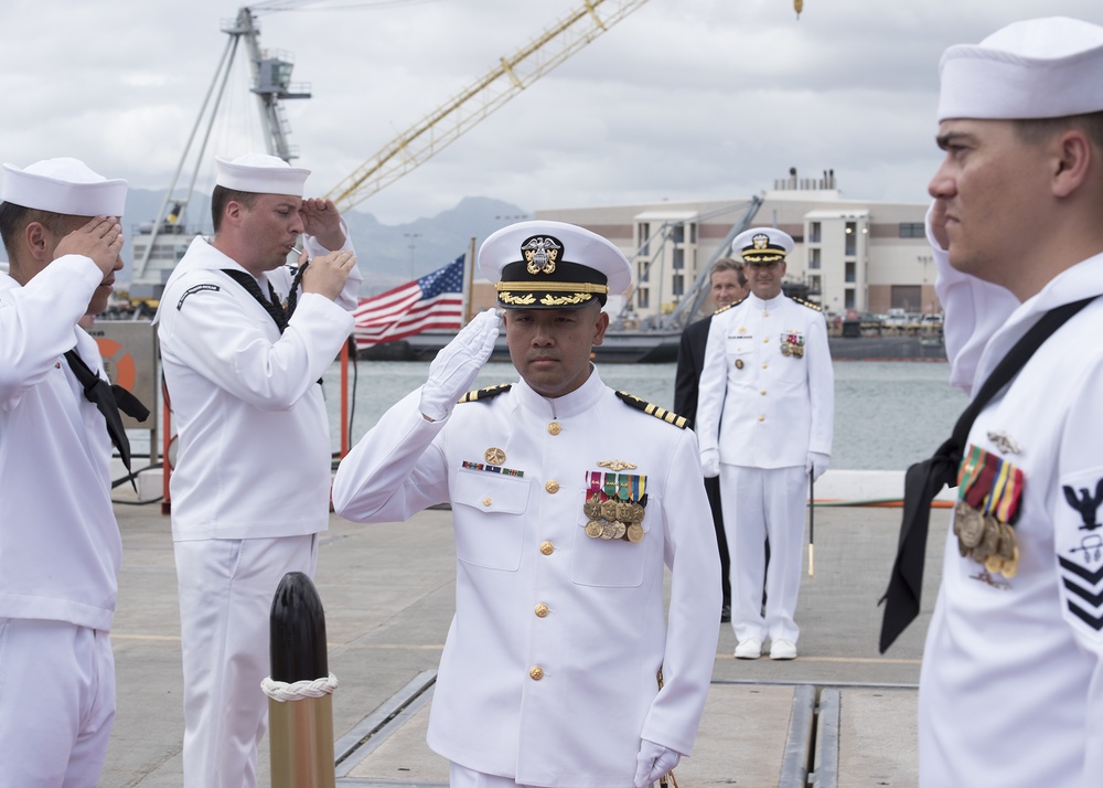 USS Columbus Holds Change of Command
