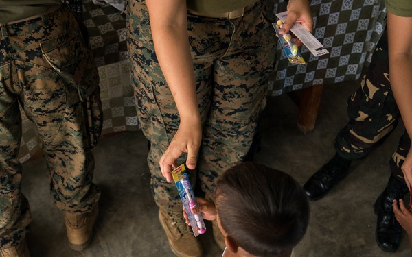 PHL, US work to combat plaque in Casiguran