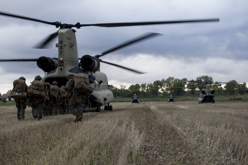 Marines participate in Exercise Aurora 17 in Sweden