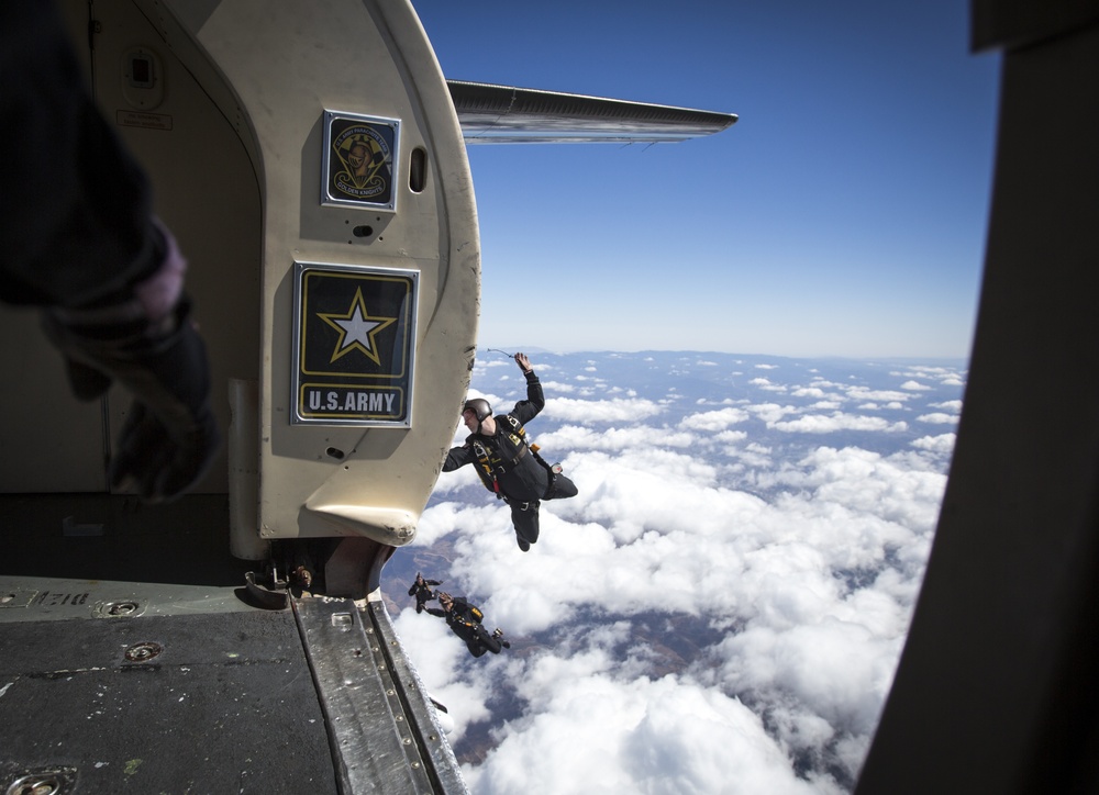 Golden Knights and U.S. Navy Leap Frogs Parachute Team