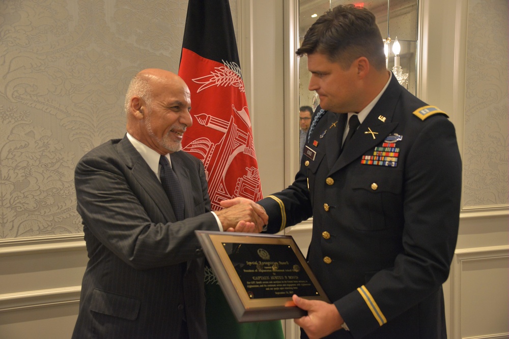 Afghan President honors Oklahoma Army National Guard Soldier in New York