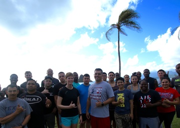 Sustainers conduct beach cleanup within Ko'olauloa community