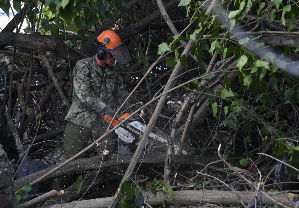 U.S. Navy Continues to Support Phase II of Aiea Bike Path Restoration