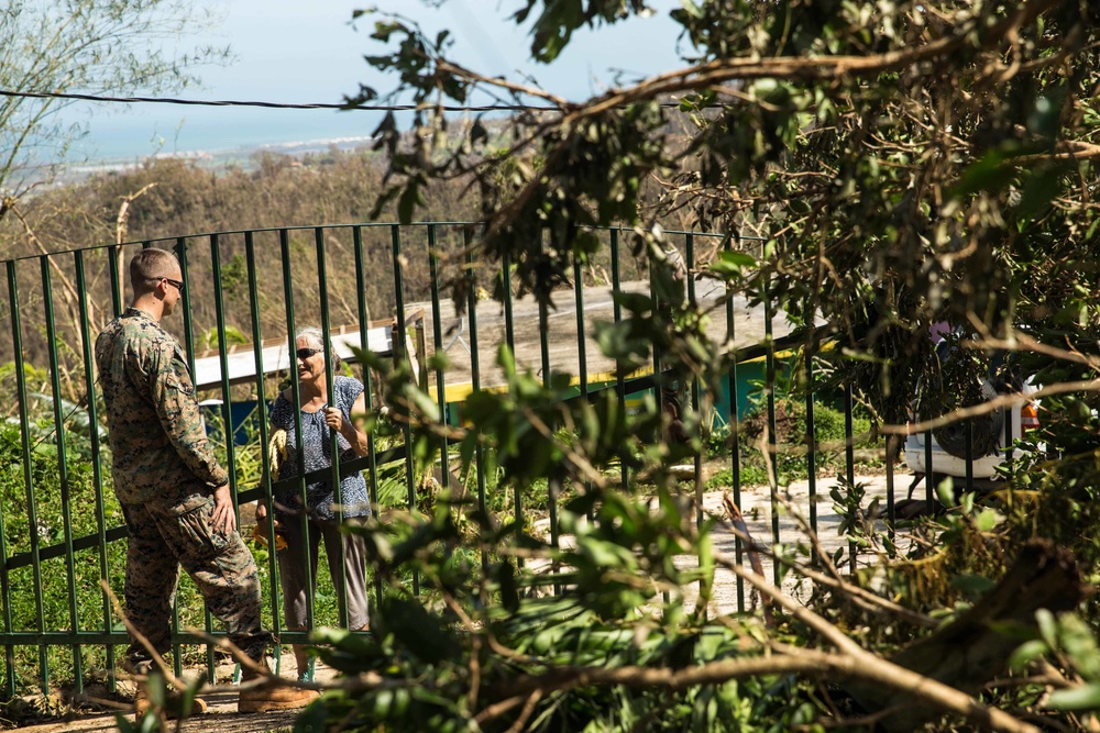 U.S. Marines, Sailors land in Puerto Rico, assist in relief efforts