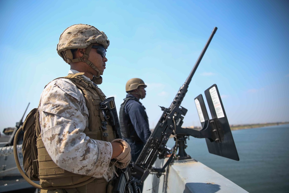 DVIDS - Images - USS San Diego (LPD 22) transits the Suez Canal [Image ...