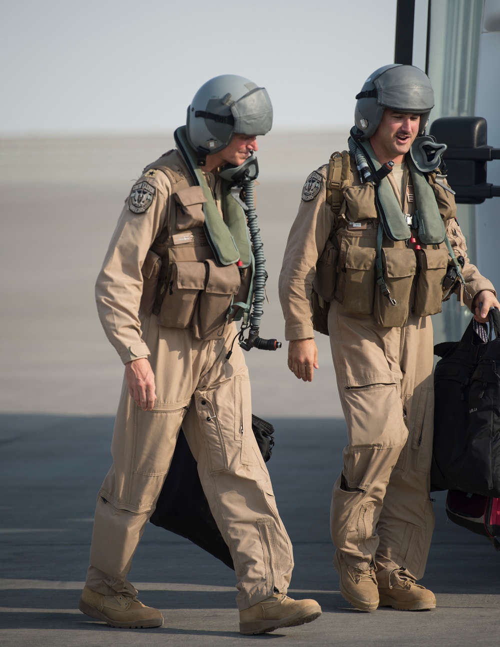 Gen. Votel visits the 69th Expeditionary Bomb Squadron