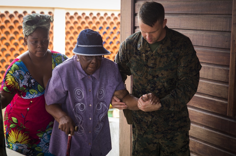Joint Task Force - Leeward Islands begins evacuation of U.S. citizens in Dominica