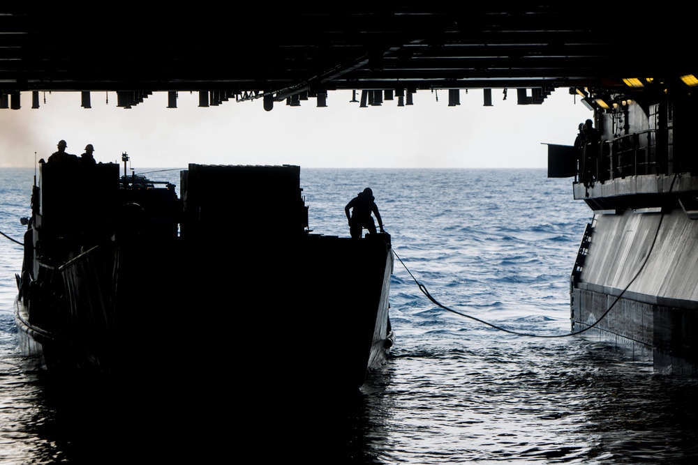 26th MEU, USS Kearsarge send supplies, personnel to Puerto Rico