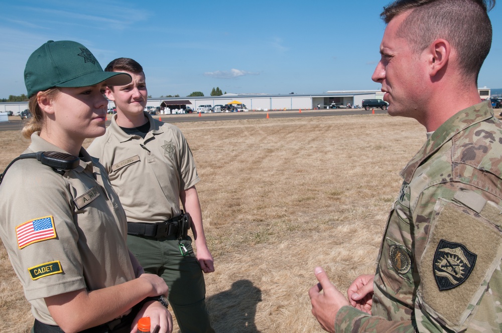 Oregon National Guard participates in Oregon International Airshow