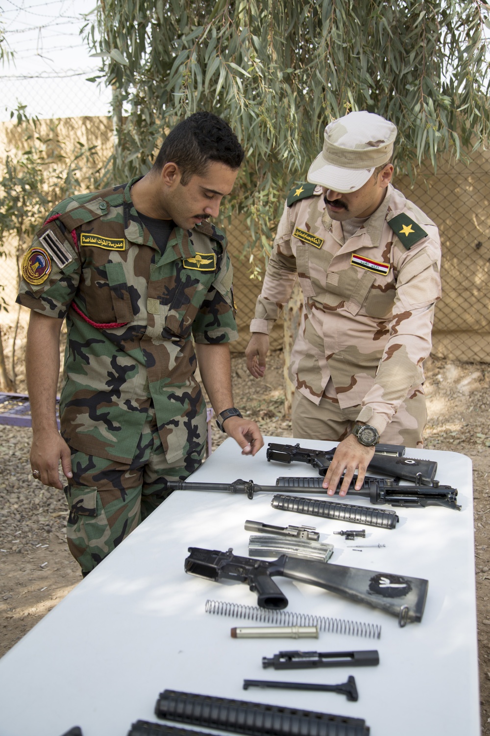 Iraqi Security Forces Train in Weapons Assembly