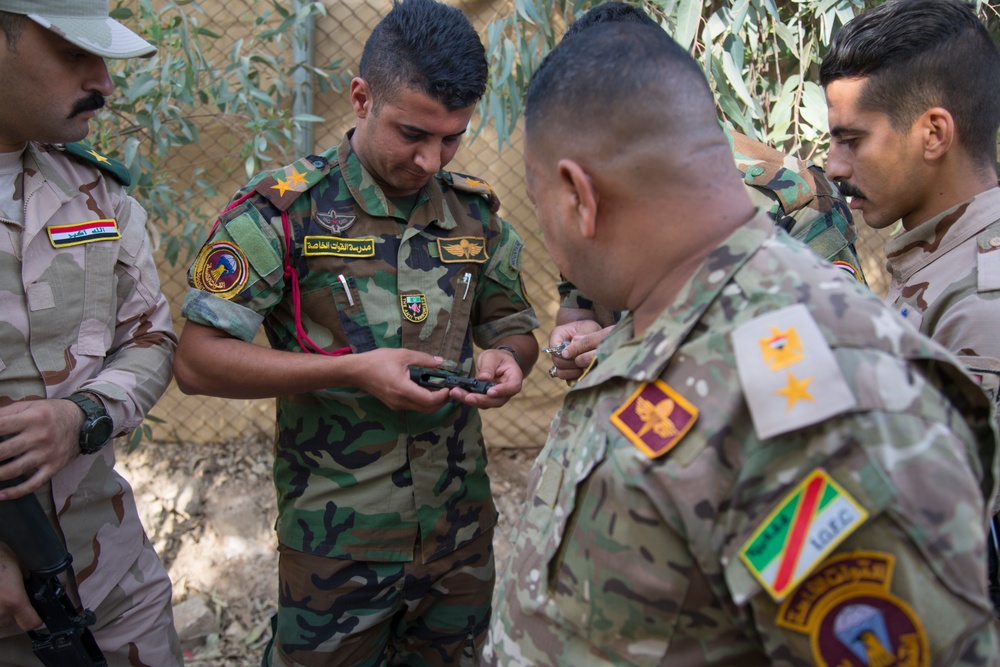 Iraqi Security Forces Train in Weapons Assembly