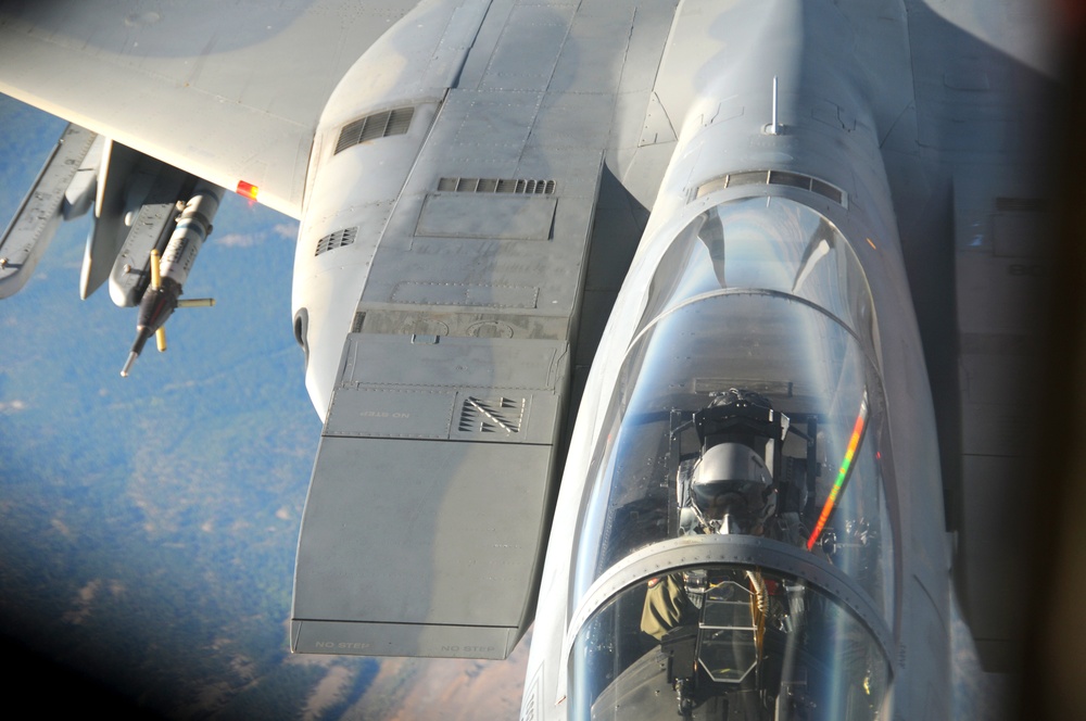 Utah Air National Guard refuels F-15 Eagles