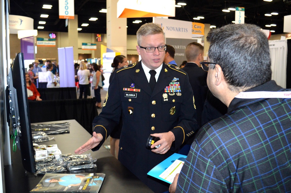 Army recruiting teamwork on display at major medical conference