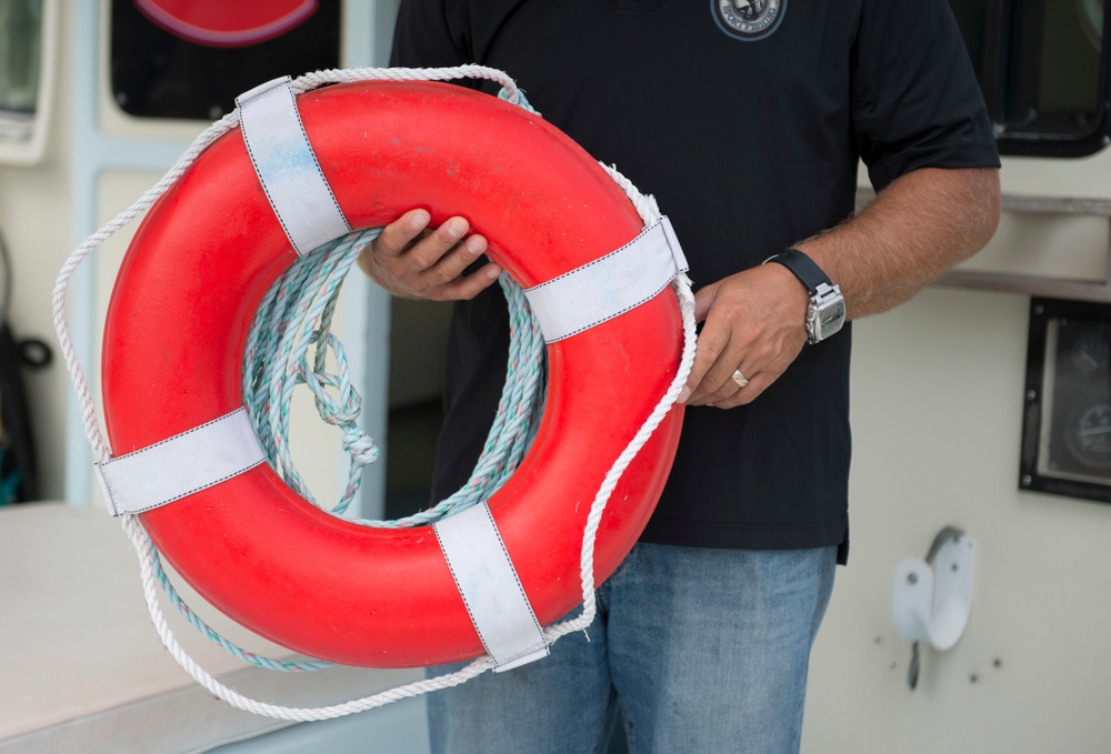 Ocean City, Md. charter captain rescues man from water