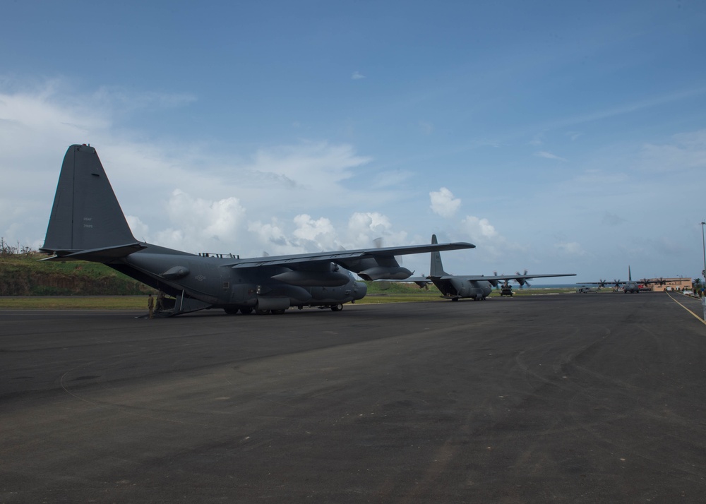 Air Comm andos transport Jamaican soldiers, civilian disaster response workers to Dominica