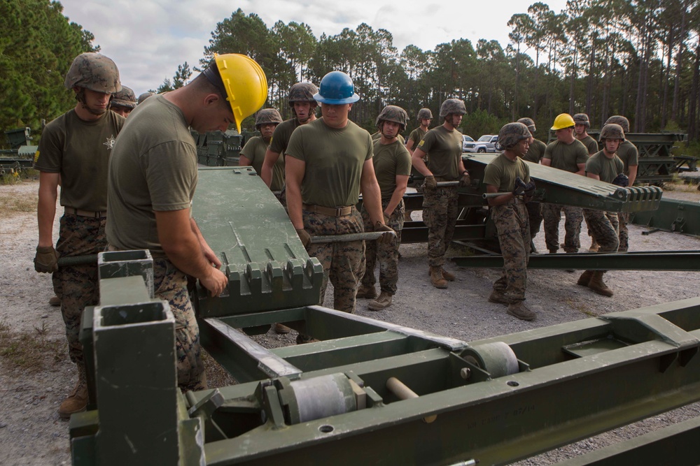 Command and construct: 8th ESB conducts bridge commanders course