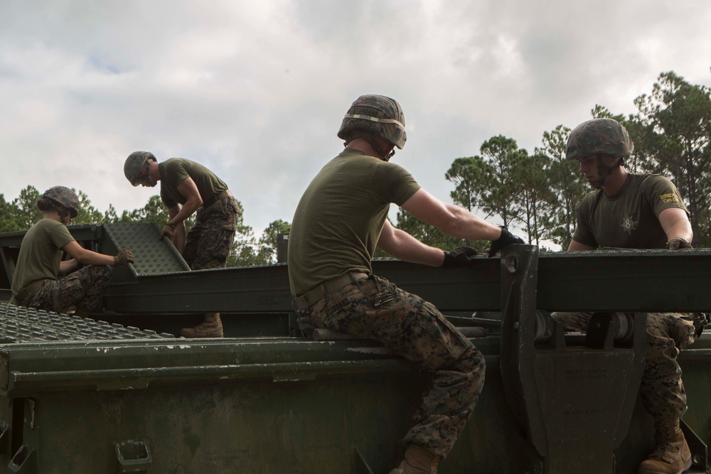 Command and construct: 8th ESB conducts bridge commanders course