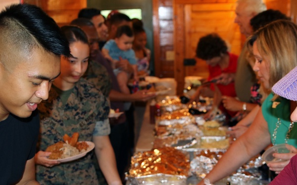 MAC hosts pig pickin’ for H&amp;HS Marines