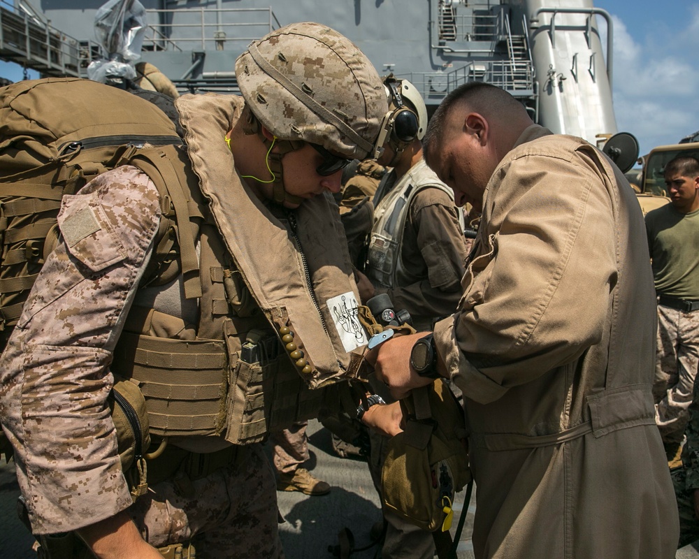 15th MEU transports equipment, personnel by air