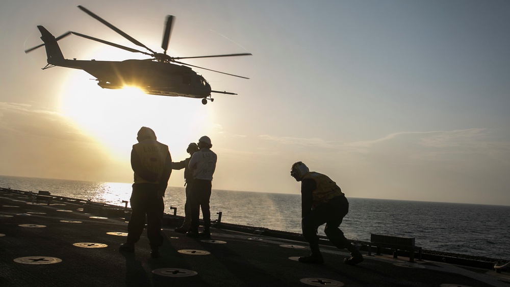 15th MEU transports equipment, personnel by air