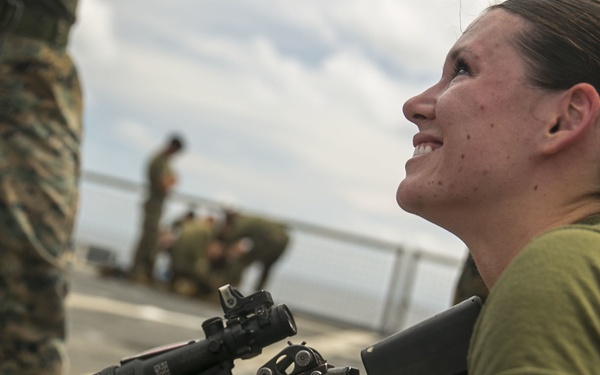 Gunners course aboard USS Pearl Harbor (LSD 52)