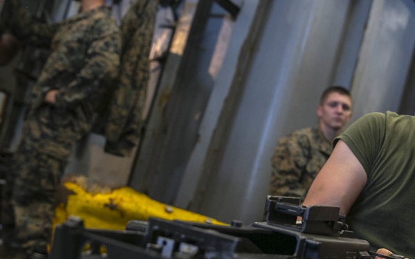 Gunners course aboard USS Pearl Harbor (LSD 52)