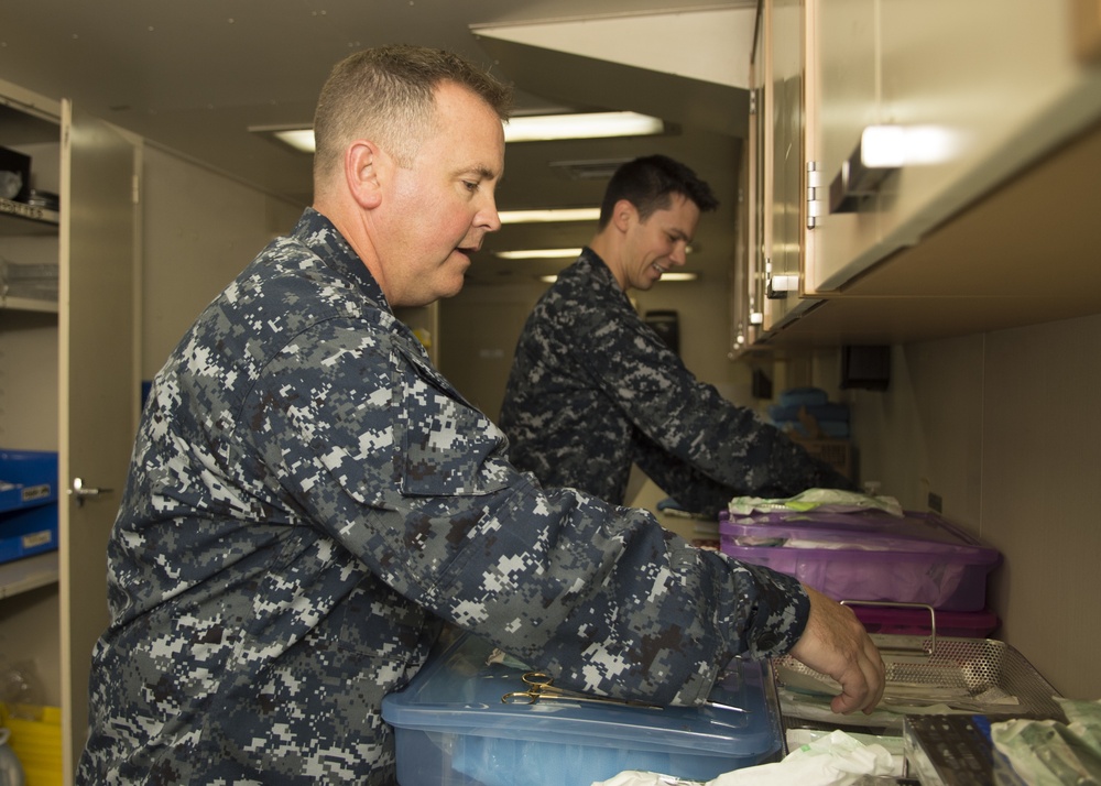 USNS Comfort (T-AH 20)