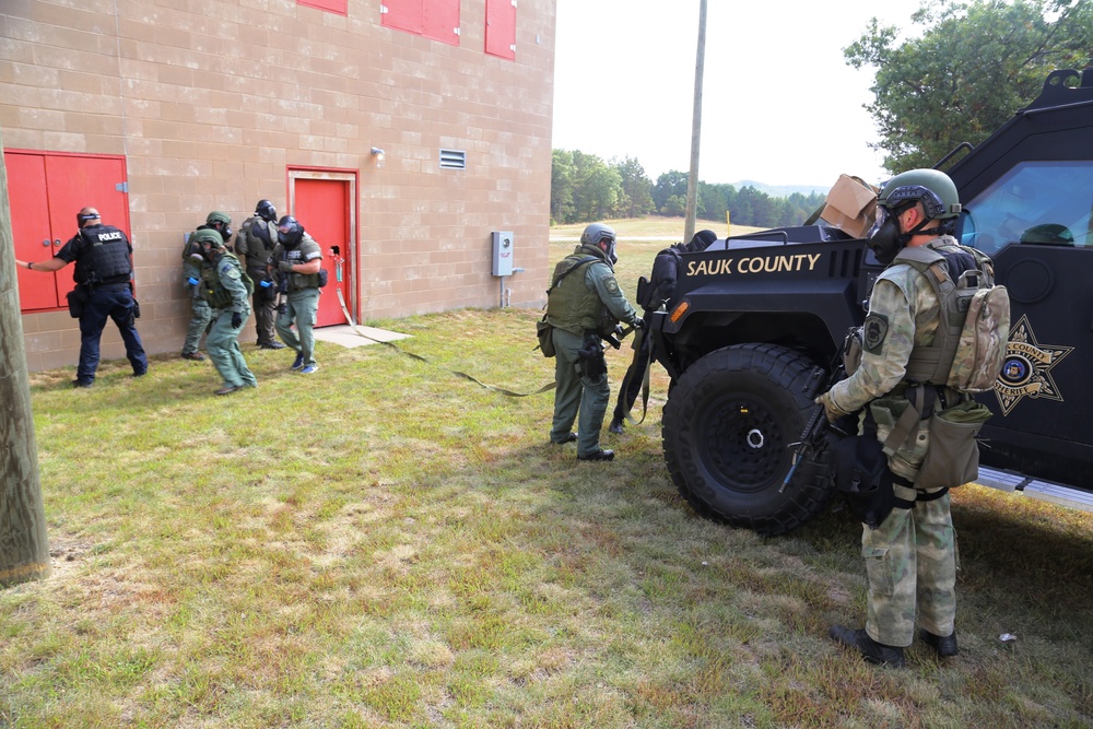 Multiple law-enforcement agencies train at Fort McCoy’s CACTF