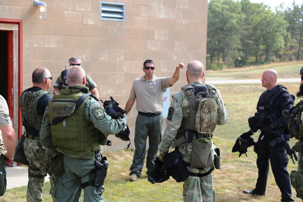 Multiple law-enforcement agencies train at Fort McCoy’s CACTF