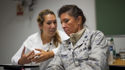 Key U.S. and Argentinian air force leaders exchange medical knowledge, experience