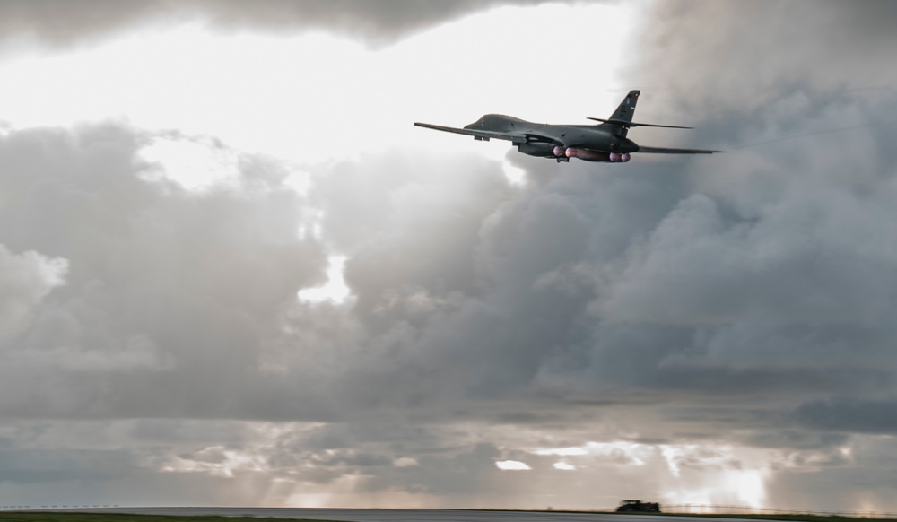 DVIDS - Images - U.S. Air Force bombers integrate with RAAF in Exercise ...