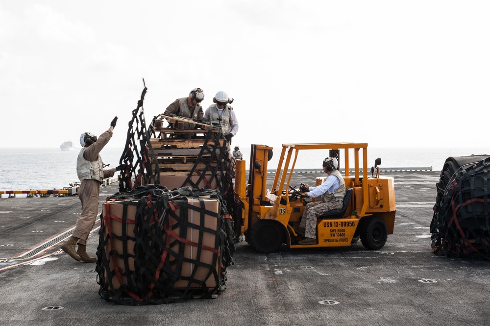 USS America conducts RAS with USNS Patuxent