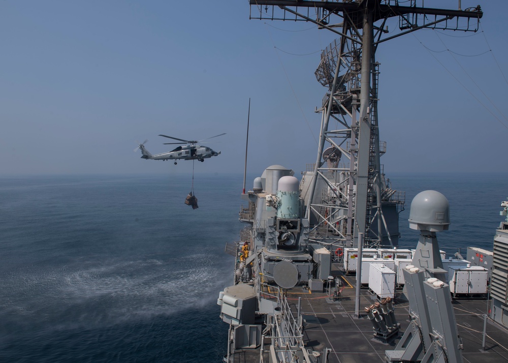 USS Lake Erie (CG 70 VERTREP with USNS Patuxent