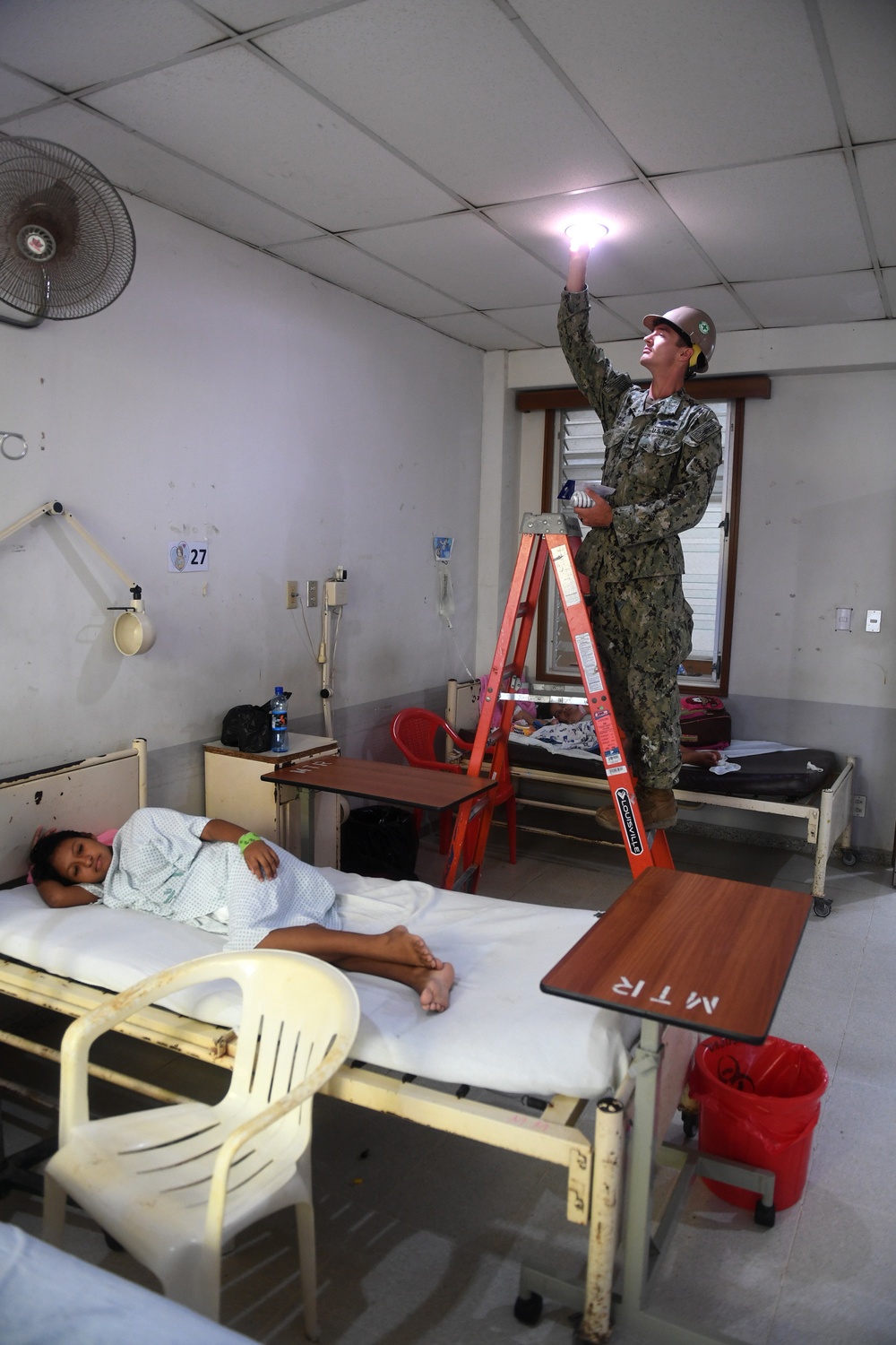 Sailors Make Improvements to Guatemalan Hospital during SPS 17 COMREL