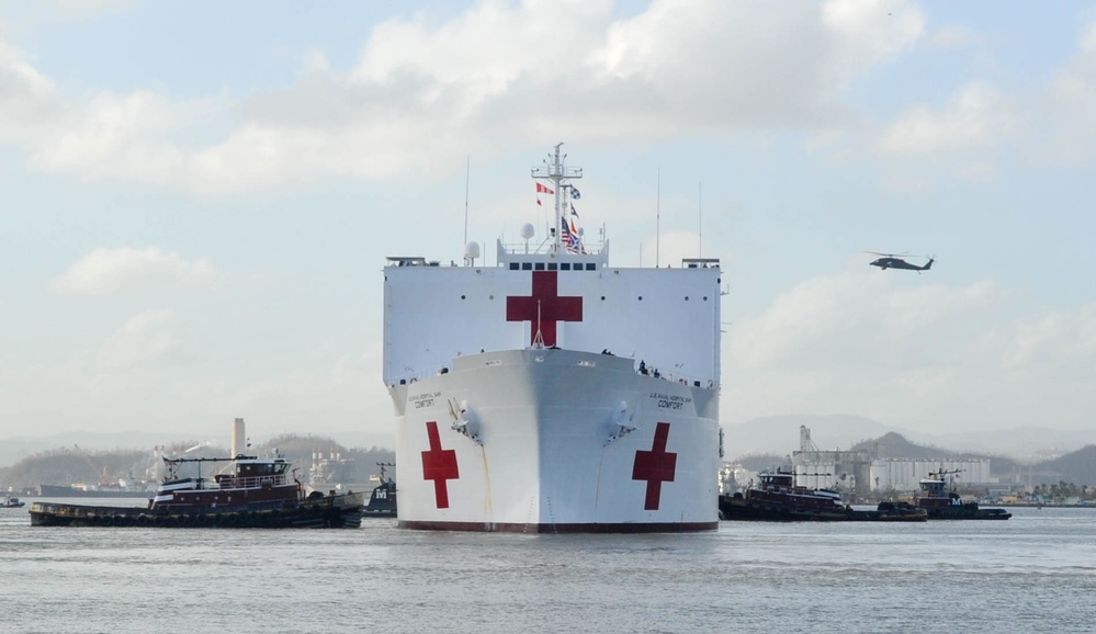 USNS Comfort arrives in Puerto Rico