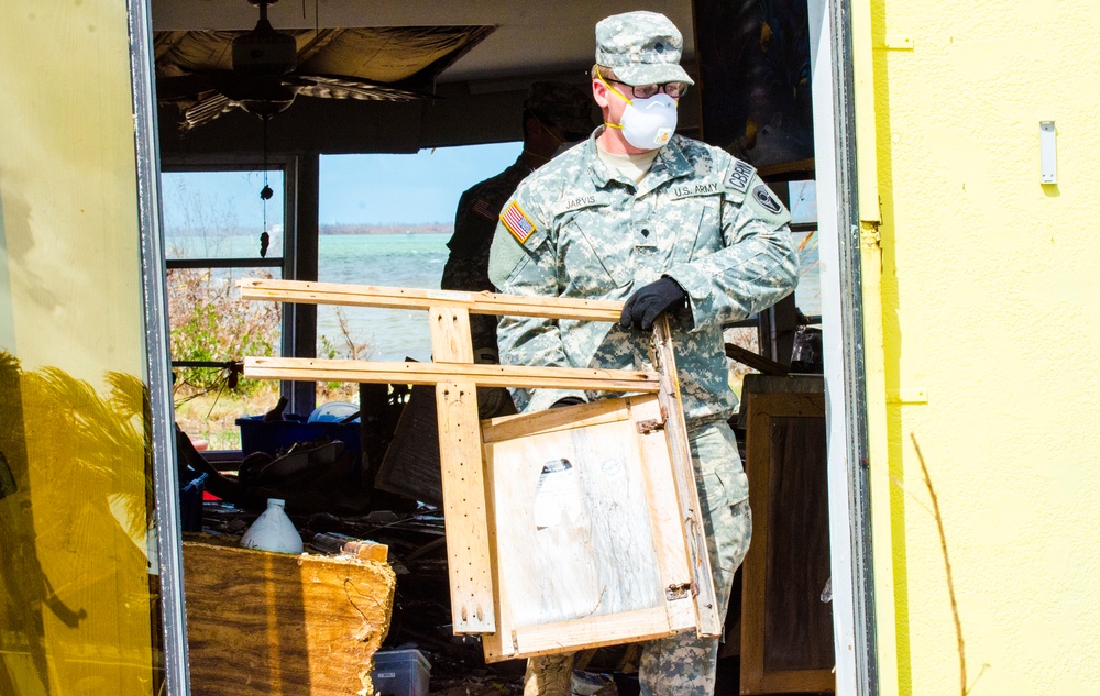 753rd Brigade Engineer Battalion cleans up homes in Big Pine Key