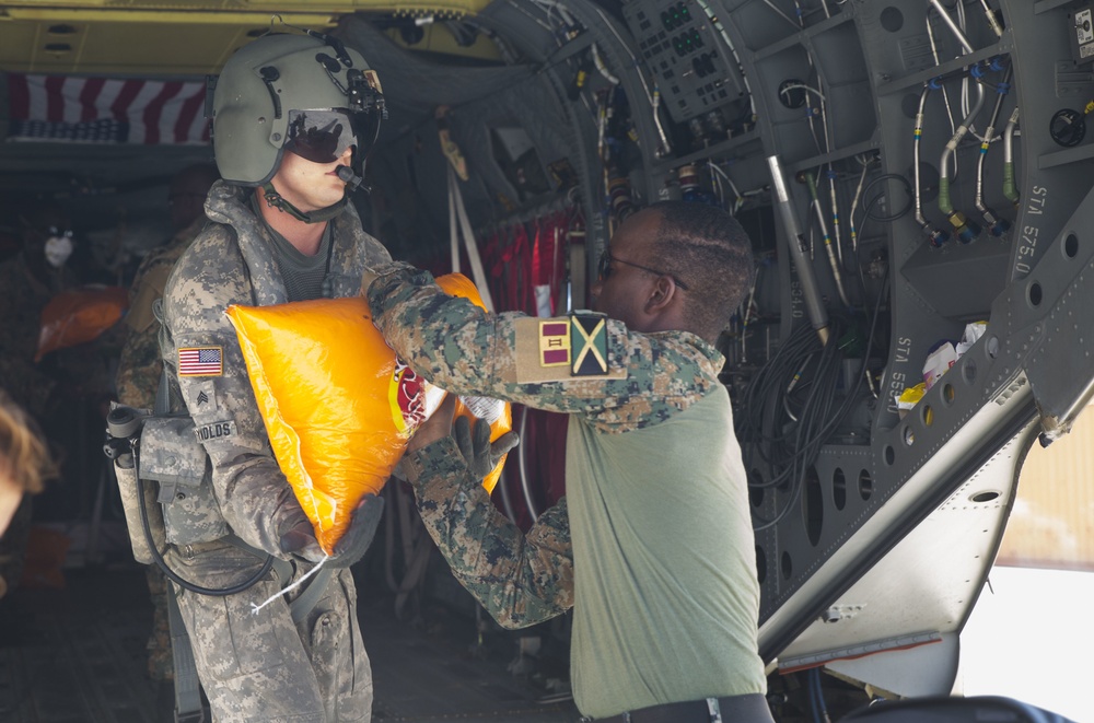 U.S., Jamaican service members deliver aid to Dominica