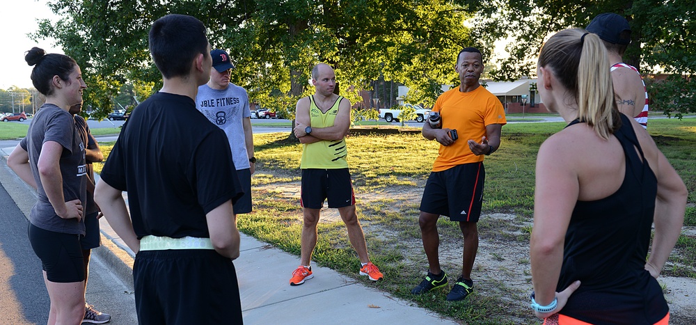 One team, one fight: Army Ten-Miler team brings services together