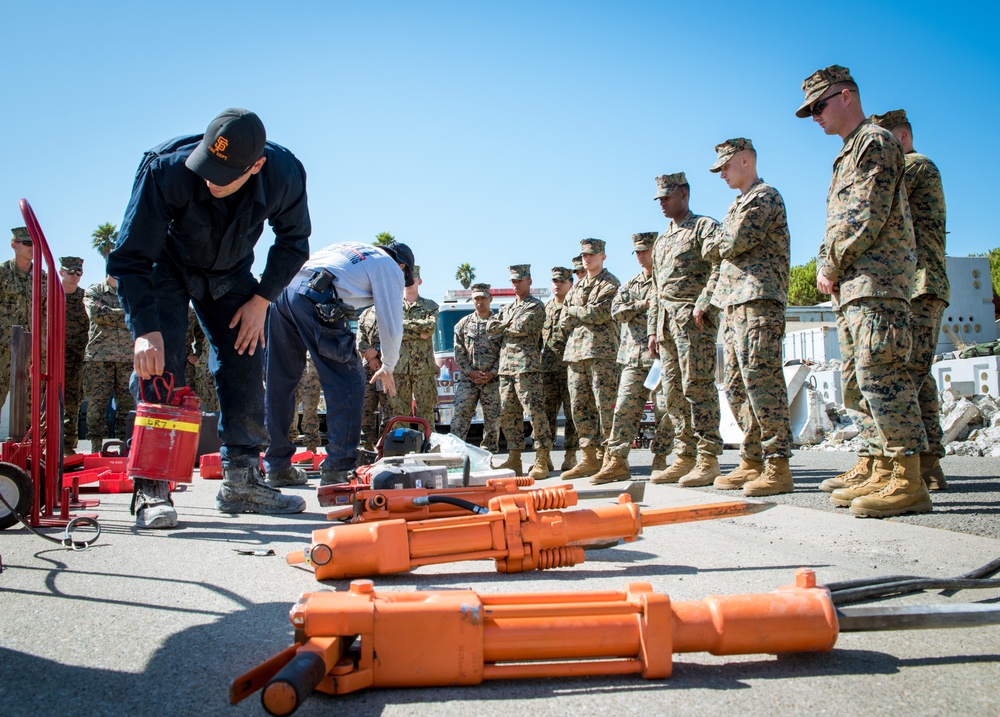 Sailors, Marines Learn Urban Search and Rescue Techniques