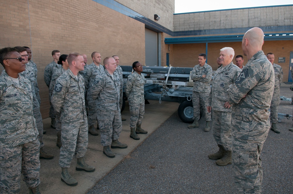 Lt Gen Rice, CMSgt Anderson Visit 187FW