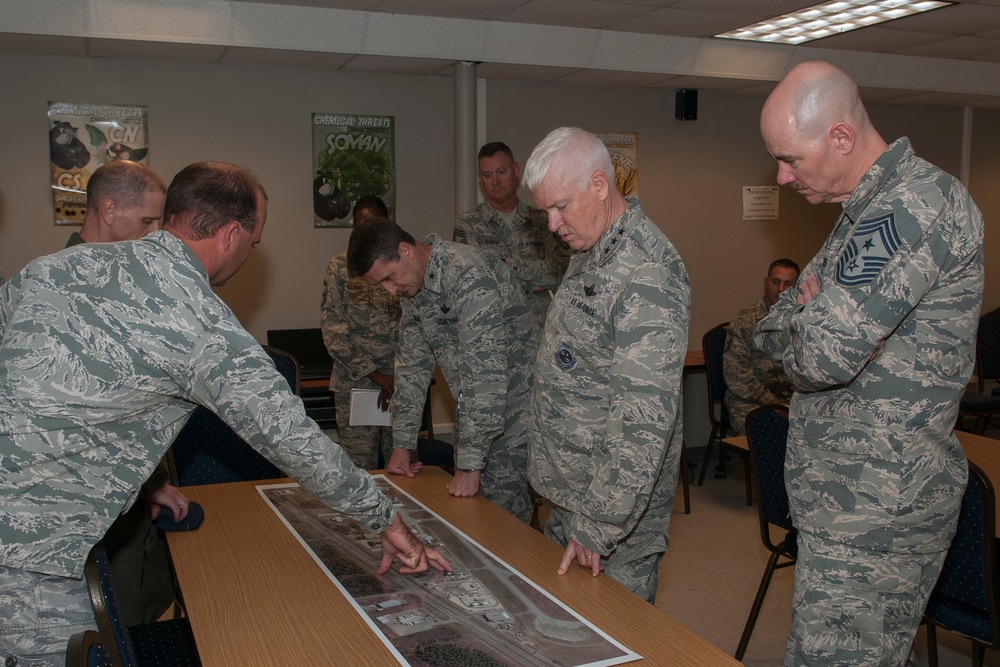 Lt Gen Rice, CMSgt Anderson Visit 187FW