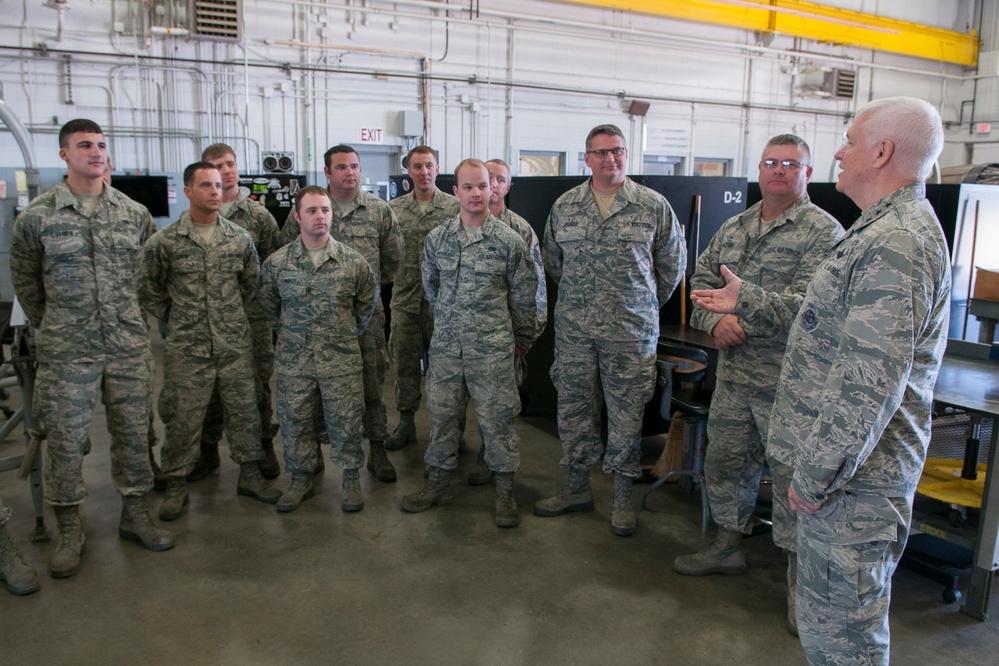 Lt Gen Rice, CMSgt Anderson Visit 187FW